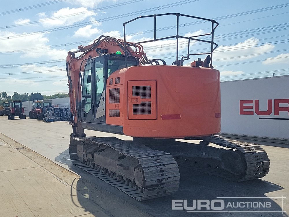 2017 Hitachi ZX225USLC-6 - Excavadora de cadenas: foto 3 2017 Hitachi ZX225USLC-6 - Excavadora de cadenas: foto 3