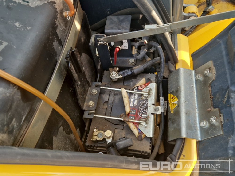 Miniexcavadora 2017 Komatsu PC55MR-3: foto 28