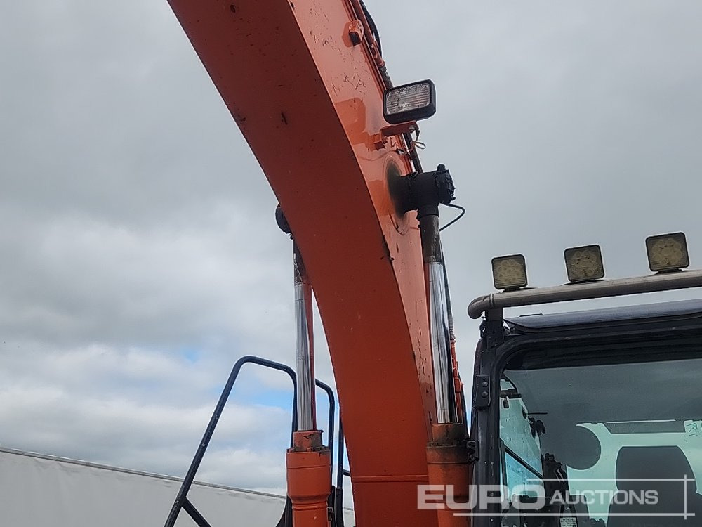 Excavadora de cadenas 2019 Hitachi ZX130LCN-6: foto 16