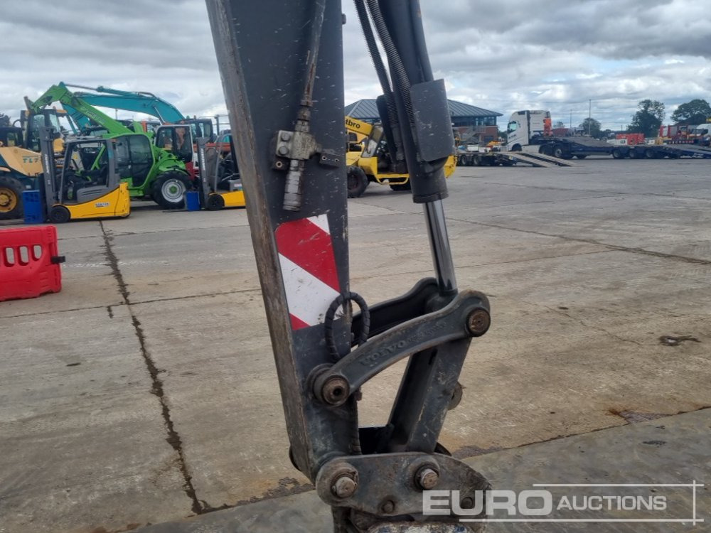 Miniexcavadora 2019 Volvo ECR58D: foto 28
