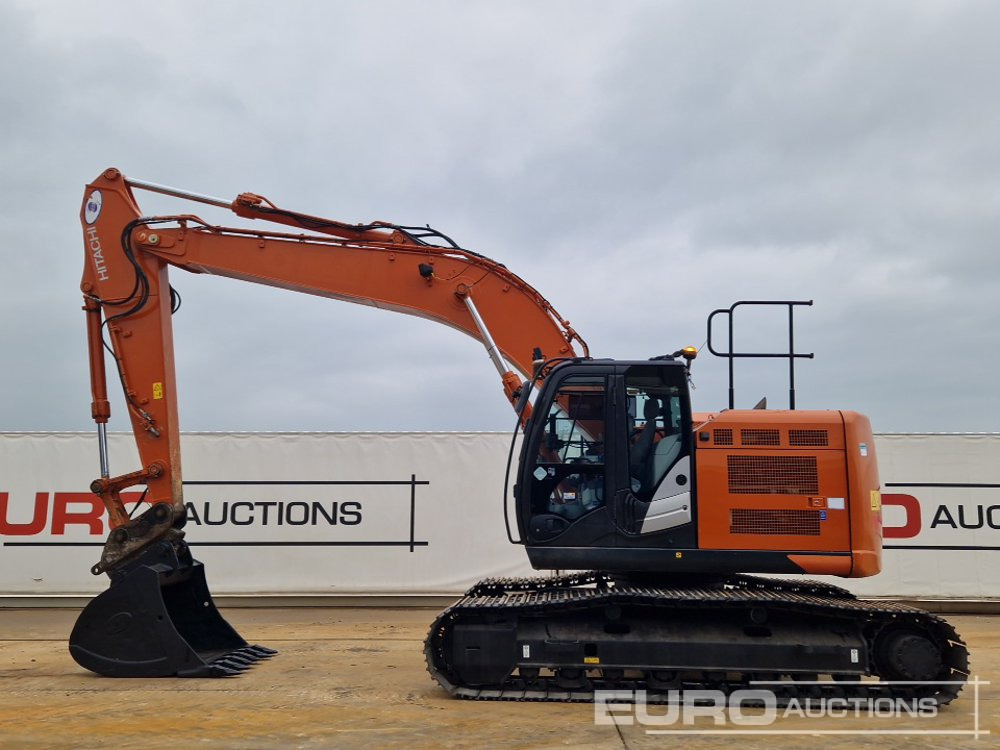 2020 Hitachi ZX225USRLC-6 - Excavadora de cadenas: foto 2 2020 Hitachi ZX225USRLC-6 - Excavadora de cadenas: foto 2