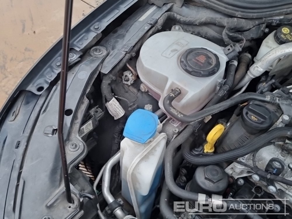 Coche 2021 Volkswagen Golf R: foto 15