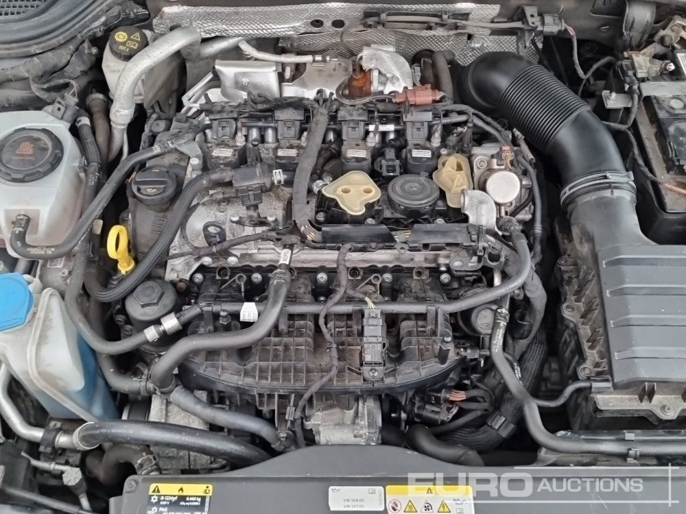 Coche 2021 Volkswagen Golf R: foto 16