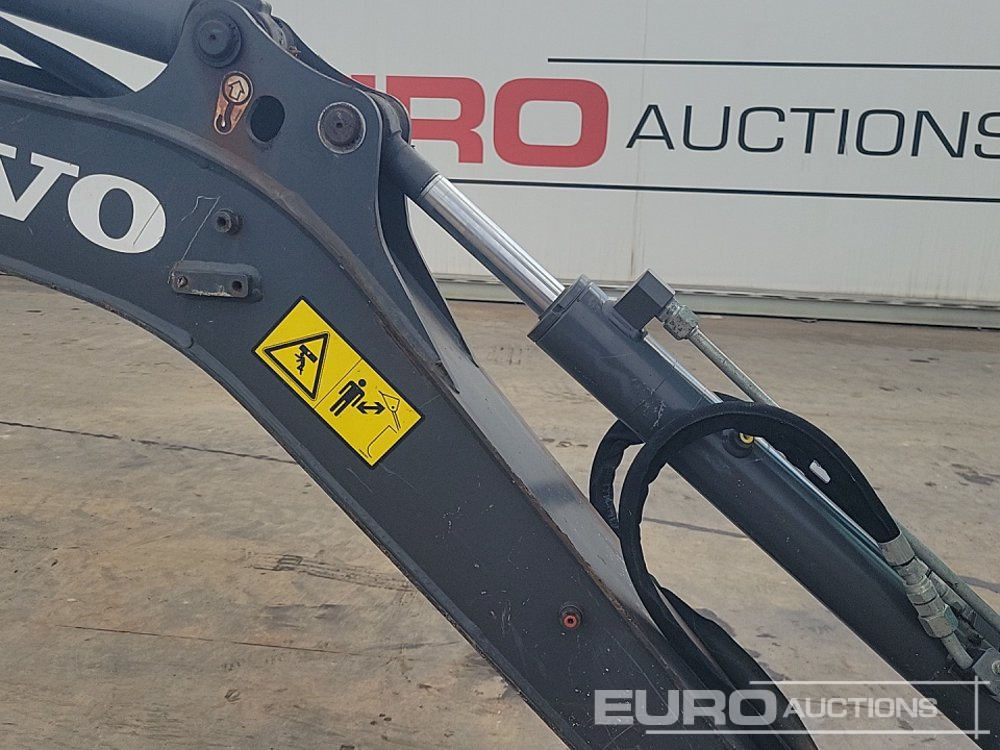 Miniexcavadora 2021 Volvo ECR18E: foto 24