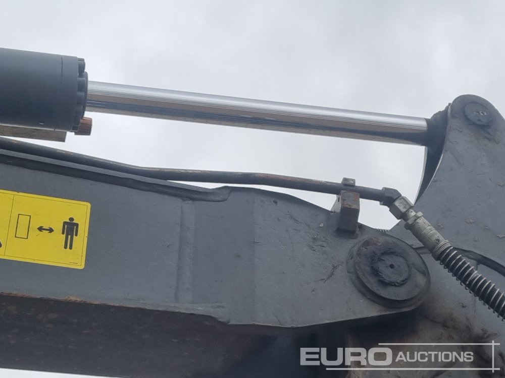 Miniexcavadora 2021 Volvo ECR88D: foto 19