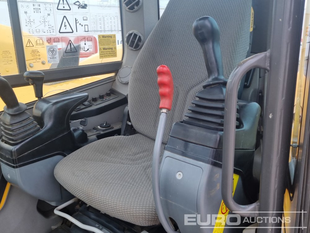 Miniexcavadora 2021 Volvo ECR88D: foto 40