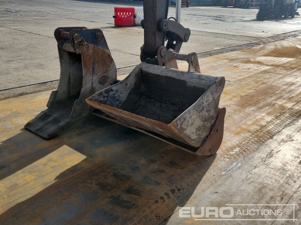 Miniexcavadora 2022 Volvo ECR88D: foto 29