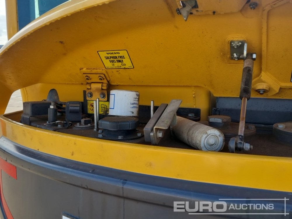 Miniexcavadora 2022 Volvo ECR88D: foto 38