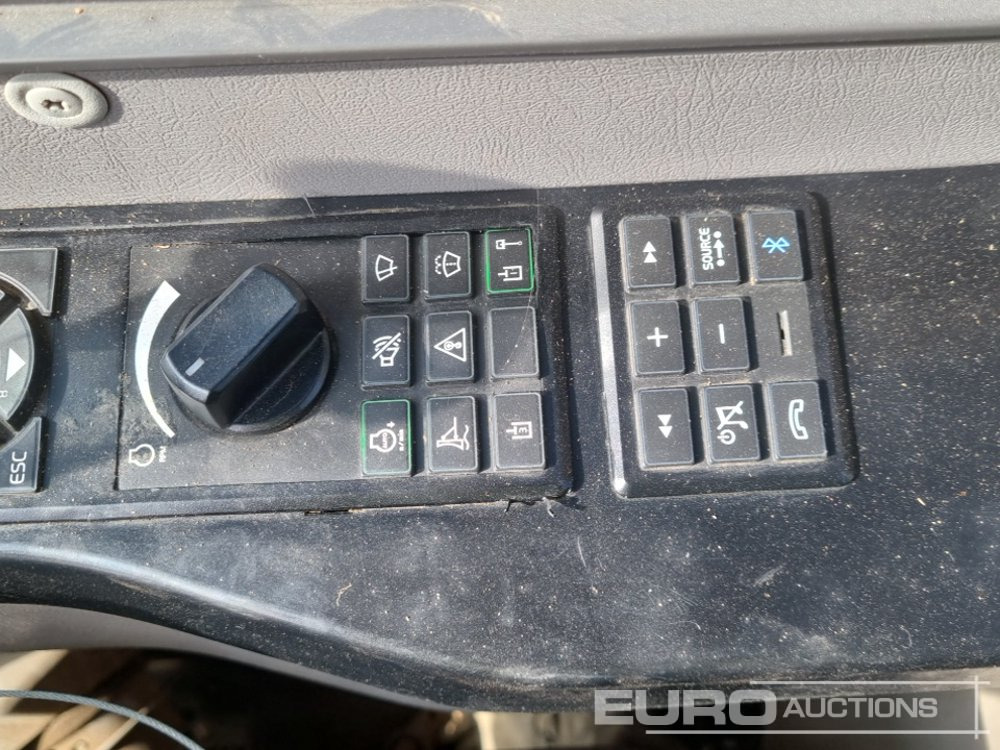 Miniexcavadora 2022 Volvo ECR88D: foto 43