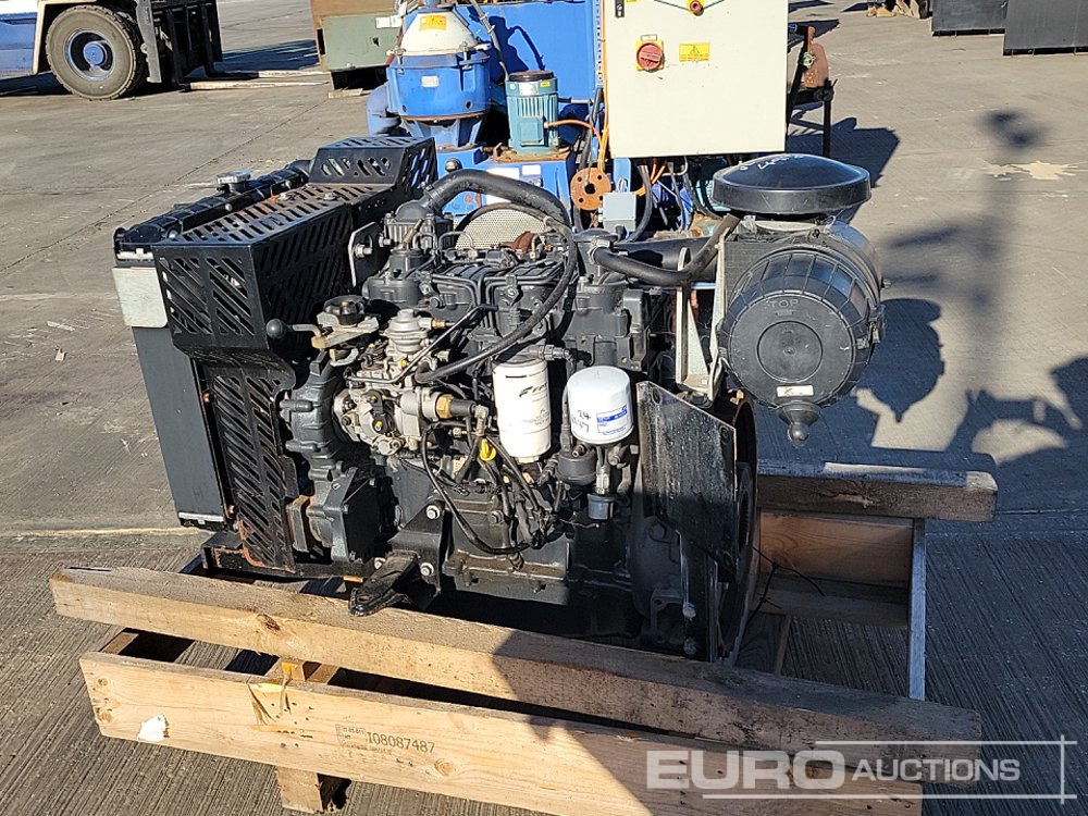 4 Cylinder Engine - Motor: foto 2 4 Cylinder Engine - Motor: foto 2