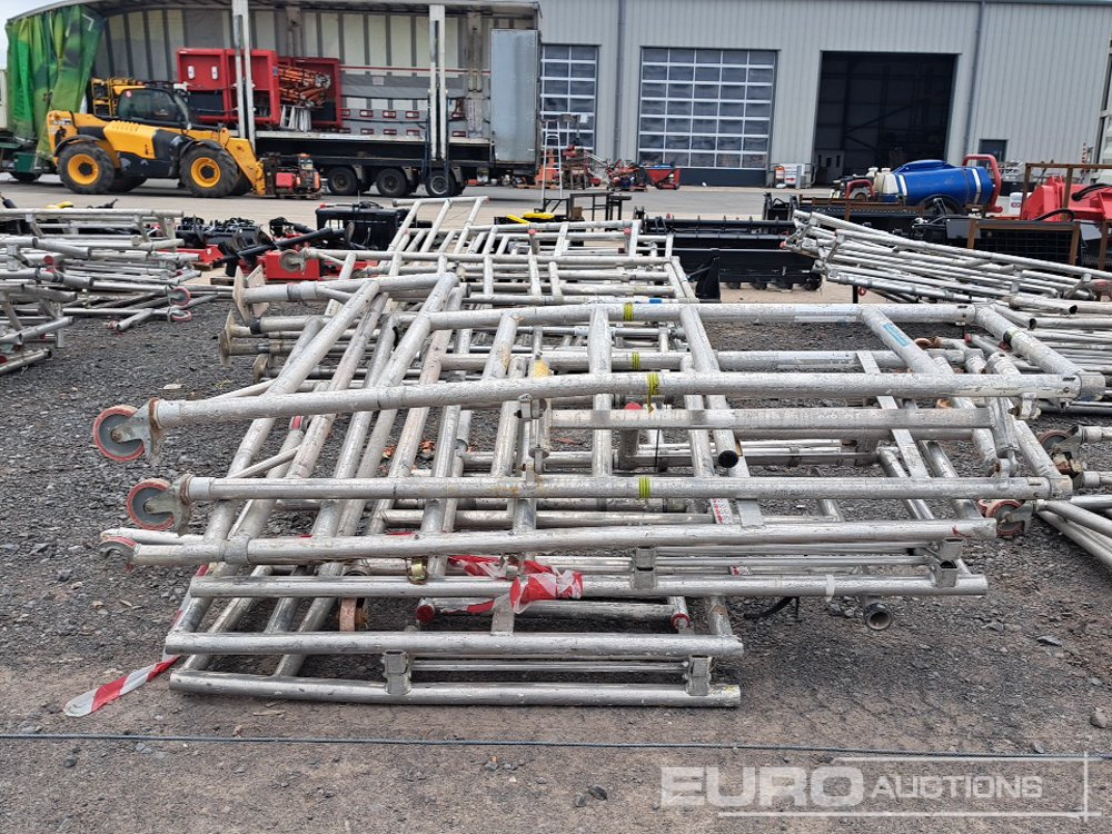 Aluminium Podium Scaffolding (3 of) - Equipo de construcción: foto 2 Aluminium Podium Scaffolding (3 of) - Equipo de construcción: foto 2