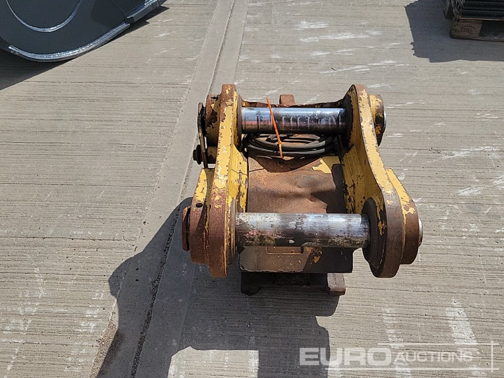 Acoplamiento rápido CAT Hydraulic Double Lock QH 80mm Pin to suit 20 Ton Excavator: foto 8