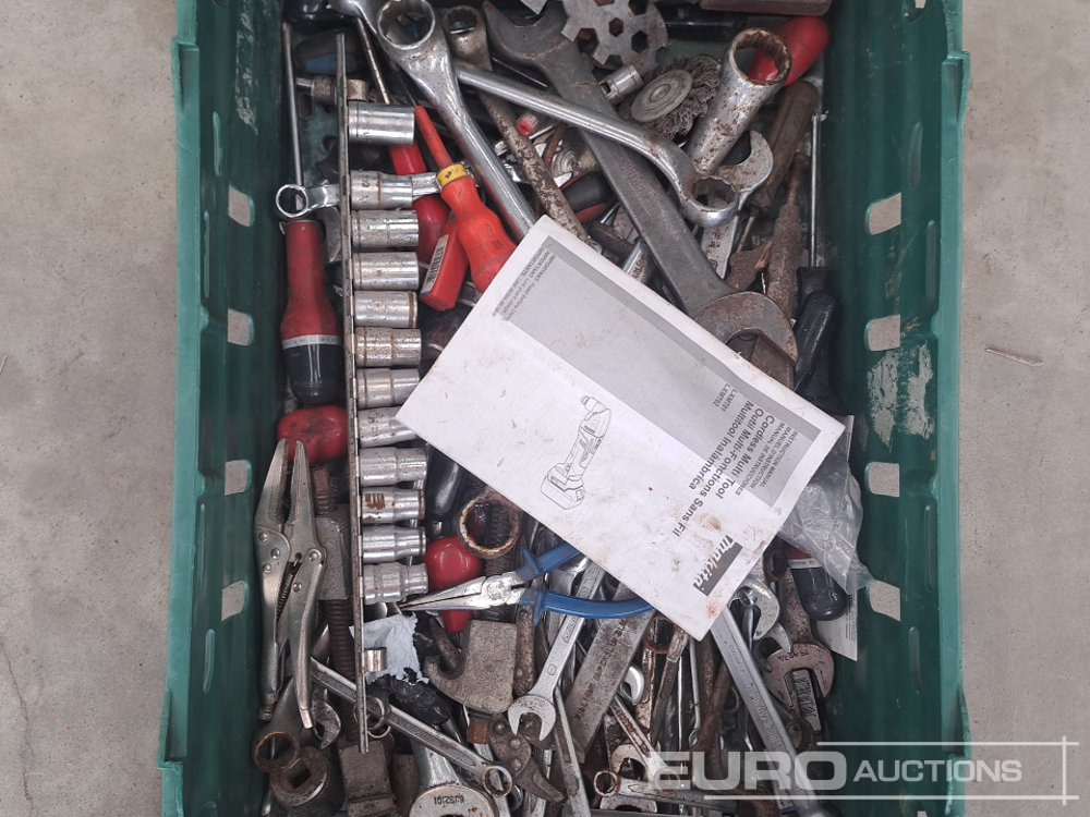 Equipo de taller Crate of Misc Tool, Spanner, Screwdrivers etc: foto 10