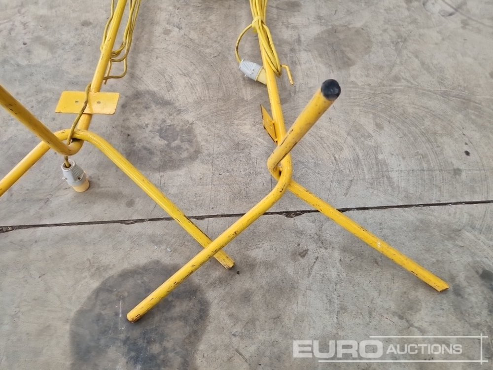 Equipo de construcción Defender 110 Volt  Tripod Work Light (2 of): foto 14