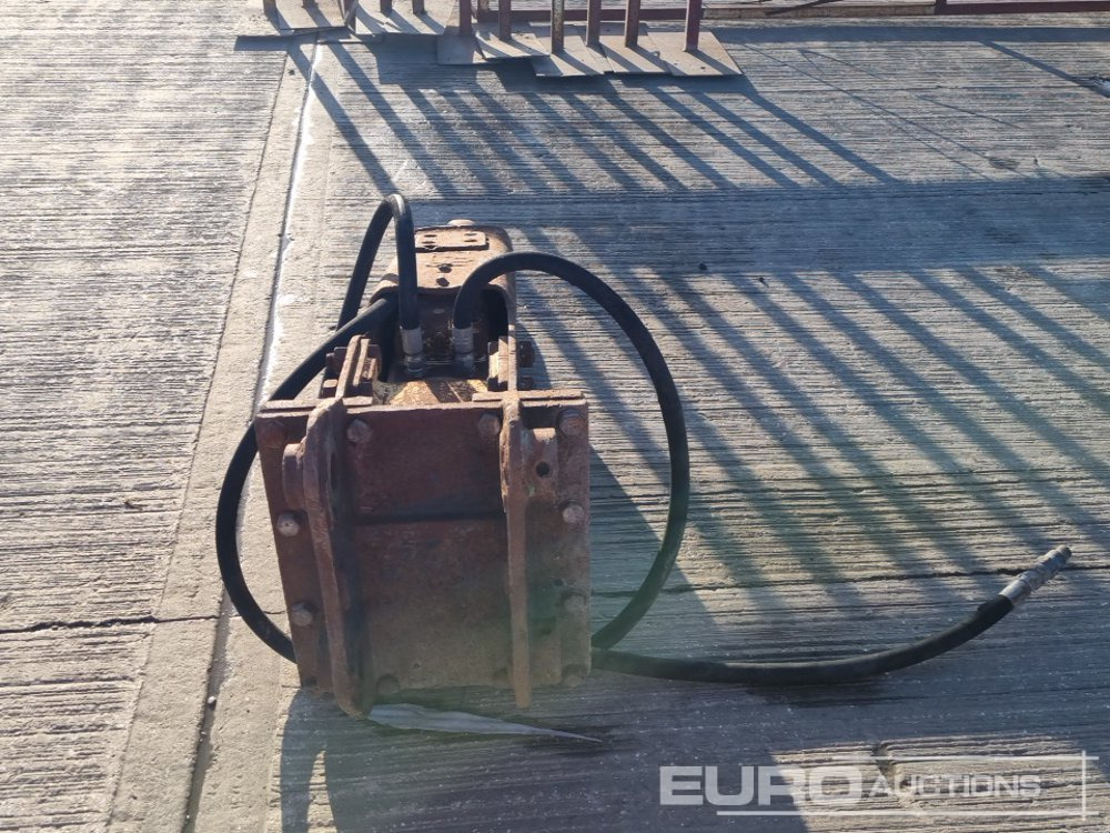 Furukawa Hydraulic Breaker 50mm Pin to suit 6-8 Ton Excavator - Martillo hidráulico: foto 4 Furukawa Hydraulic Breaker 50mm Pin to suit 6-8 Ton Excavator - Martillo hidráulico: foto 4