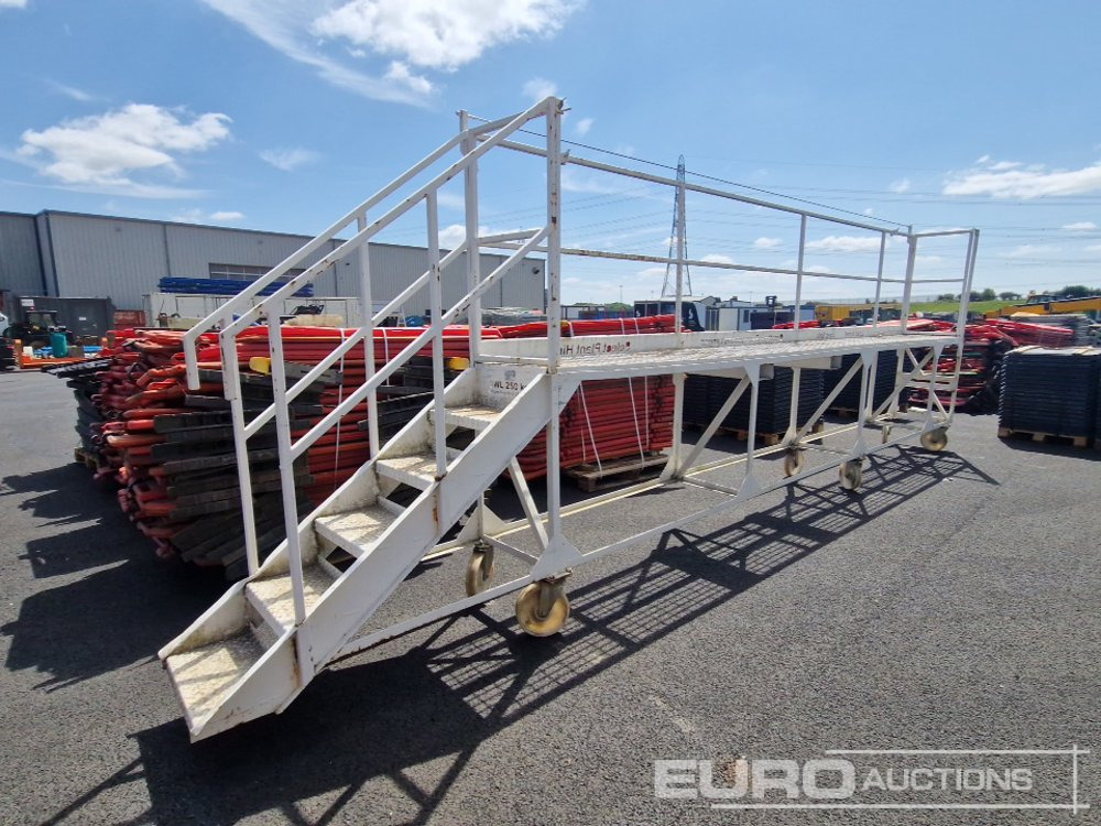 Grantham Fabrications 20' Wheeled 6 Step Access Platform - Equipo de construcción: foto 1 Grantham Fabrications 20' Wheeled 6 Step Access Platform - Equipo de construcción: foto 1