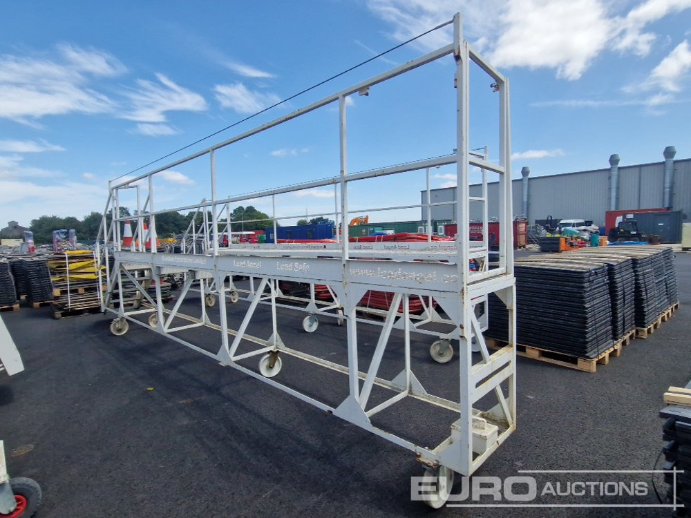 Grantham Fabrications 20' Wheeled 6 Step Access Platform - Equipo de construcción: foto 2 Grantham Fabrications 20' Wheeled 6 Step Access Platform - Equipo de construcción: foto 2