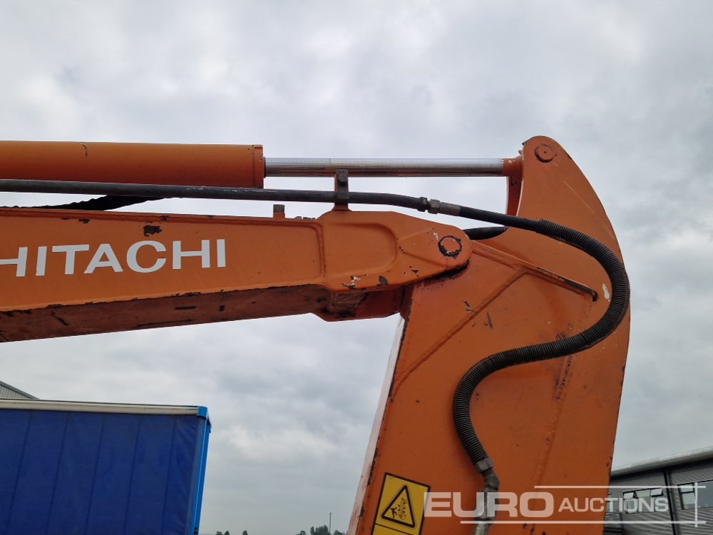 Miniexcavadora Hitachi ZX30 CLR: foto 31