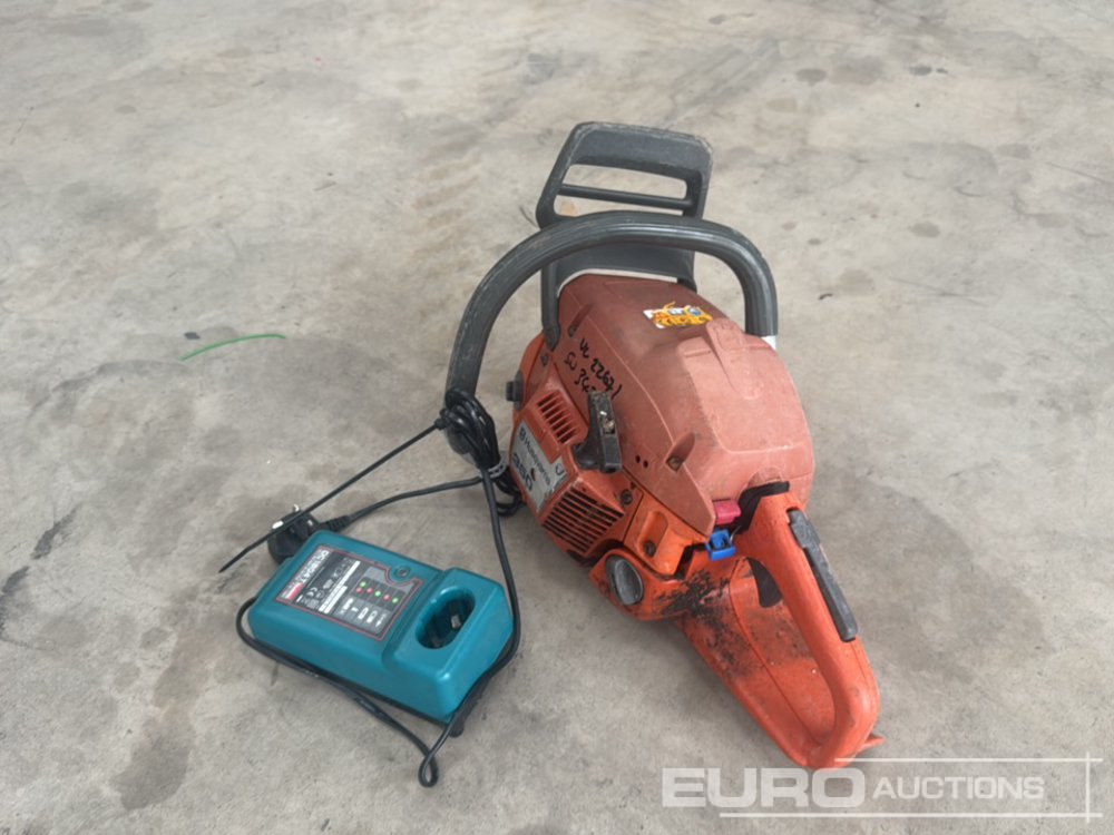 Husqvarna 350 Chainsaw, Makita DC1804T 18 Volt Battery Charger (Spares) - Equipo de construcción: foto 3 Husqvarna 350 Chainsaw, Makita DC1804T 18 Volt Battery Charger (Spares) - Equipo de construcción: foto 3