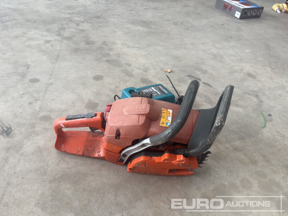 Husqvarna 350 Chainsaw, Makita DC1804T 18 Volt Battery Charger (Spares) - Equipo de construcción: foto 5 Husqvarna 350 Chainsaw, Makita DC1804T 18 Volt Battery Charger (Spares) - Equipo de construcción: foto 5