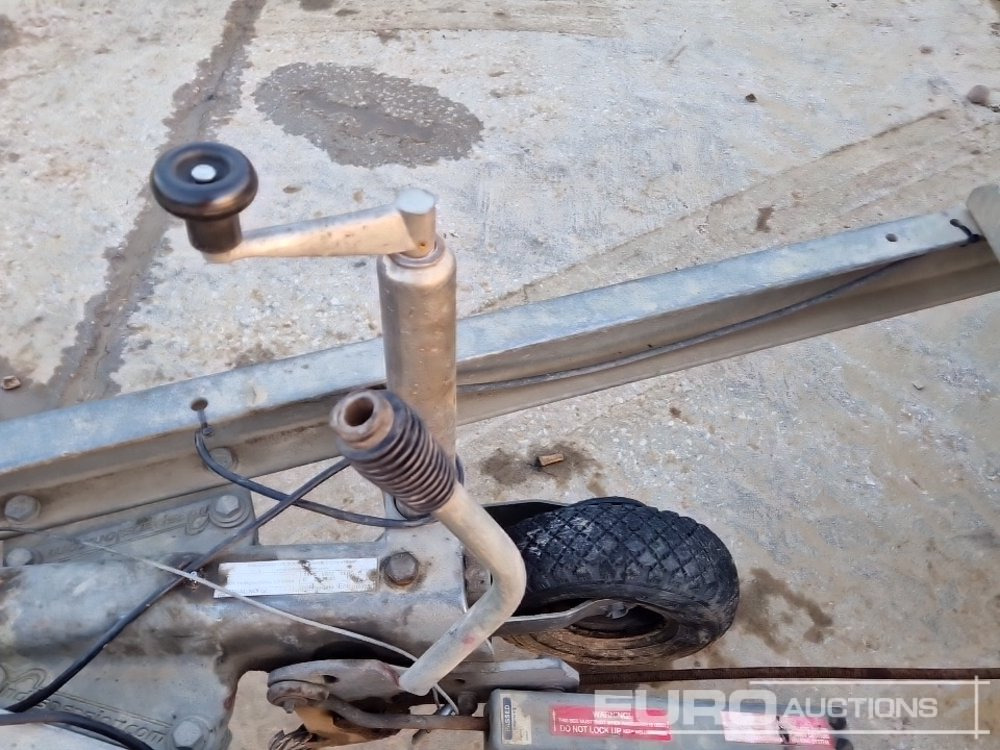 Remolque porta maquinaria Indespension 2.7 Ton: foto 16