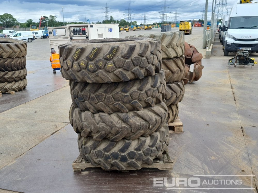 JCB 15.5-25 Tyre (6 of), Alliance 15.5-25 Tyre (2 of), 405/70 R20 Tyre (2 of) - Neumático: foto 2 JCB 15.5-25 Tyre (6 of), Alliance 15.5-25 Tyre (2 of), 405/70 R20 Tyre (2 of) - Neumático: foto 2