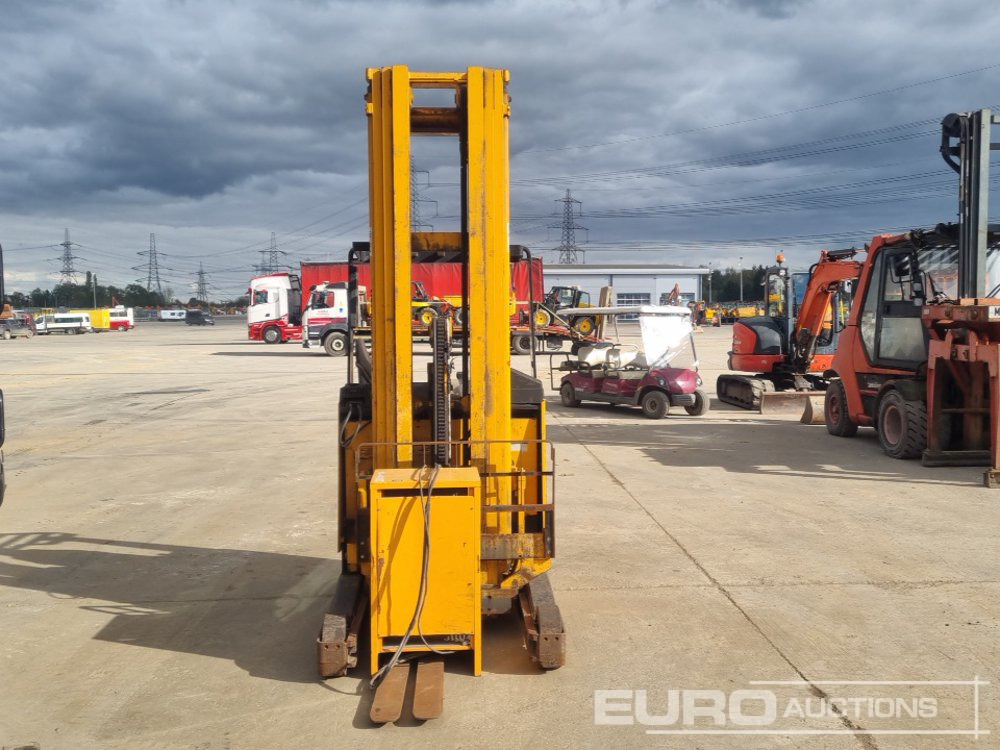 Jungheinrich Electric Side Loader Forklift, 3 Stage Free Lift Mast, Forks, Charger (Flat Battery) - Carretilla elevadora: foto 4 Jungheinrich Electric Side Loader Forklift, 3 Stage Free Lift Mast, Forks, Charger (Flat Battery) - Carretilla elevadora: foto 4