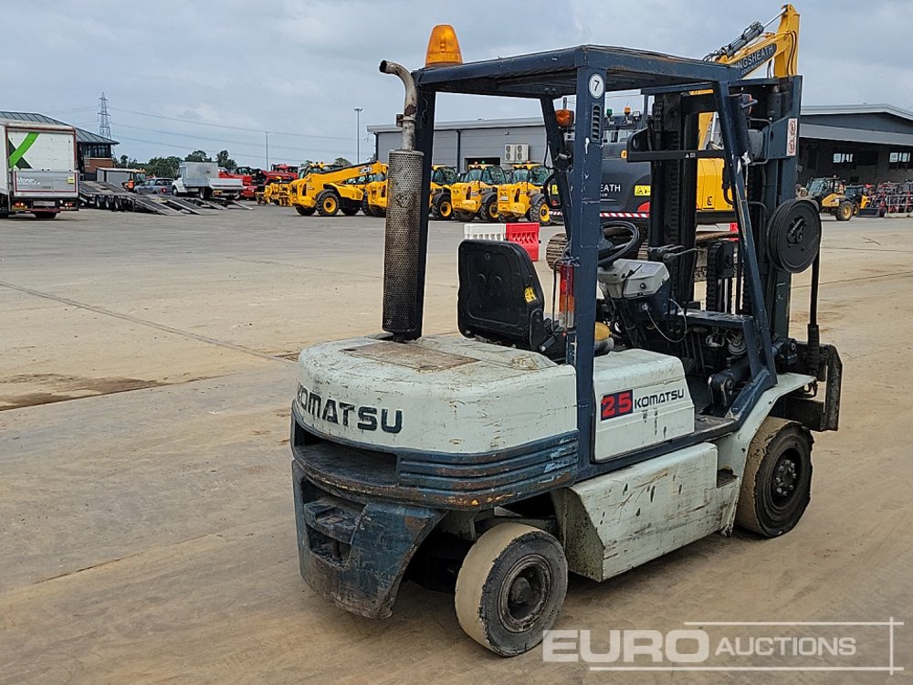 Komatsu FD25T-11E - Carretilla elevadora: foto 5 Komatsu FD25T-11E - Carretilla elevadora: foto 5