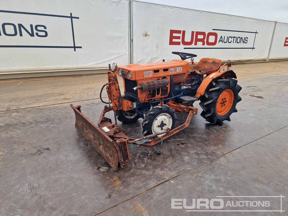 Kubota B7001 - Mini tractor: foto 1 Kubota B7001 - Mini tractor: foto 1