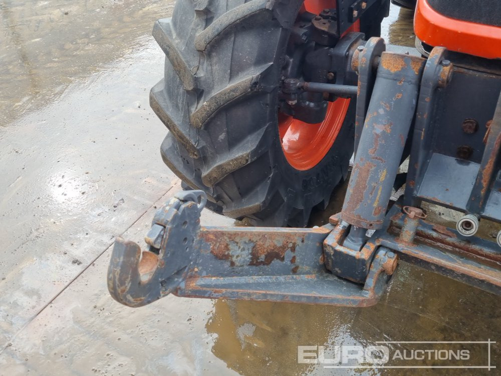 Tractor Kubota M8540: foto 14