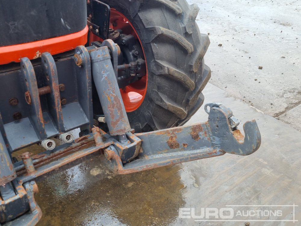 Tractor Kubota M8540: foto 13
