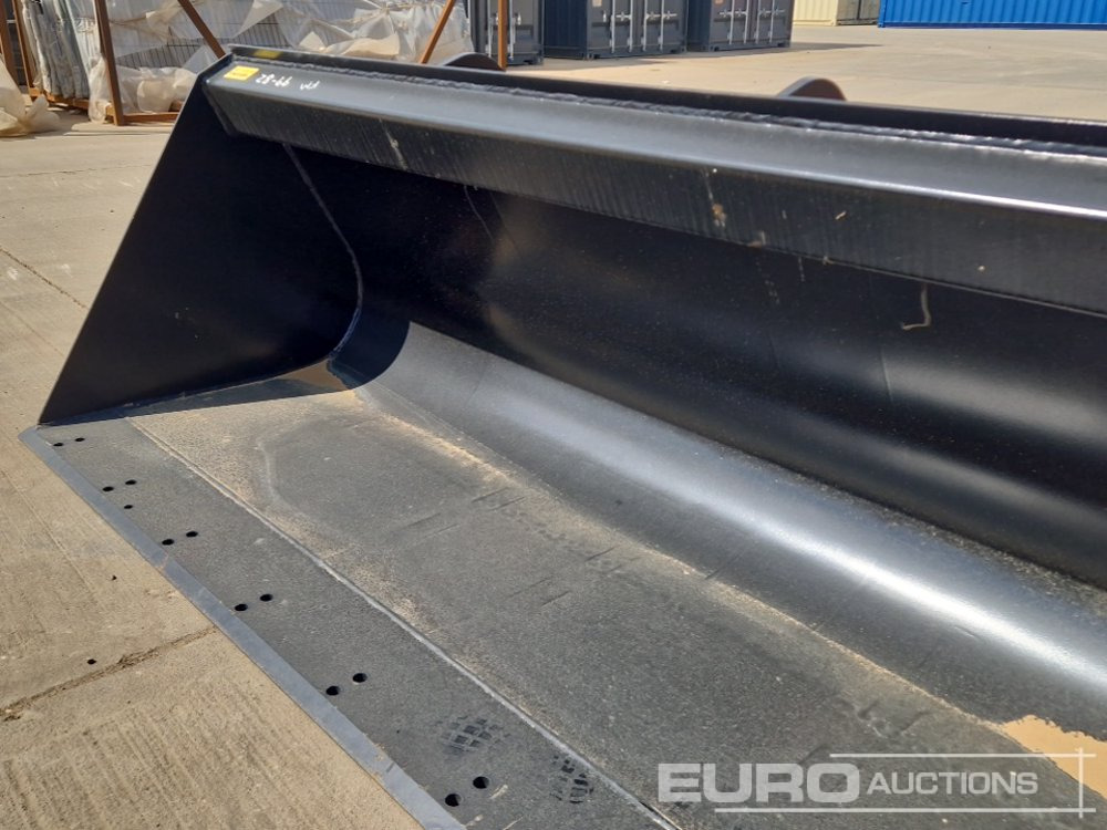 Maquinaria agrícola Unused Strickland 90" Loading Bucket to suit Manitou Telehandler: foto 10
