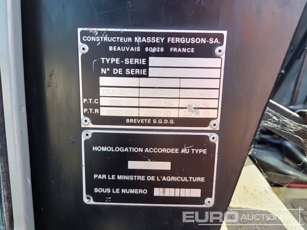 Tractor Massey Ferguson 690: foto 42