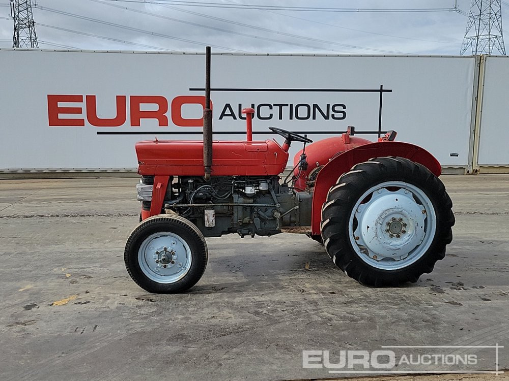 Massey Ferguson MF133 - Tractor: foto 2 Massey Ferguson MF133 - Tractor: foto 2