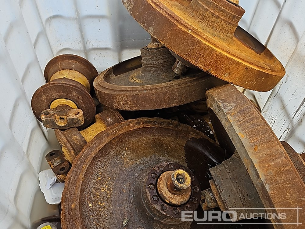 Stillage of Rollers & Idlers to suit Cat D6 LGP System - Piezas de recambio: foto 3 Stillage of Rollers & Idlers to suit Cat D6 LGP System - Piezas de recambio: foto 3