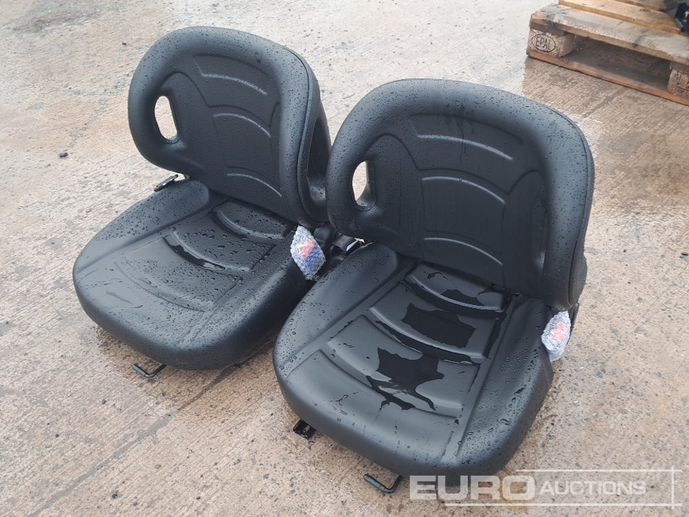 Unused Spring Loaded Forklift Seats (2 of) - Piezas de recambio: foto 1 Unused Spring Loaded Forklift Seats (2 of) - Piezas de recambio: foto 1