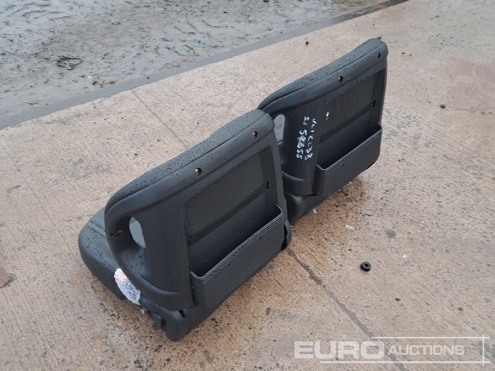 Unused Spring Loaded Forklift Seats (2 of) - Piezas de recambio: foto 3 Unused Spring Loaded Forklift Seats (2 of) - Piezas de recambio: foto 3