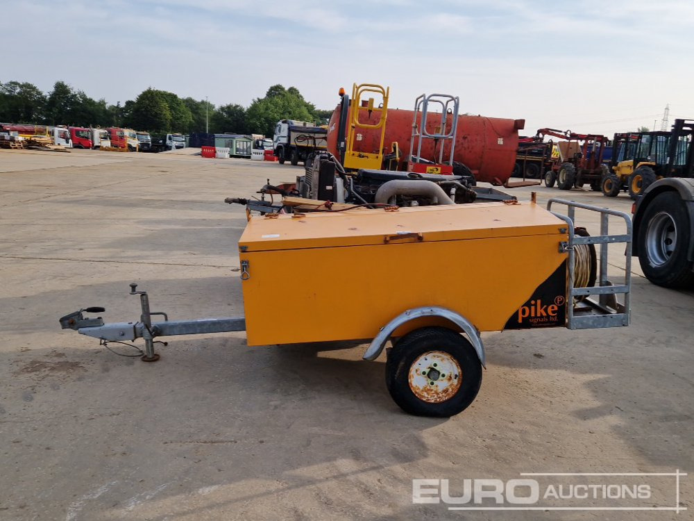 Pike Single Axle Portable 2 Way Traffic Light System - Equipo de construcción: foto 2 Pike Single Axle Portable 2 Way Traffic Light System - Equipo de construcción: foto 2