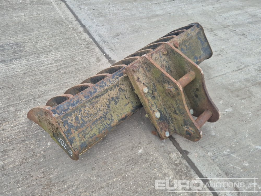 Rhinox 46" Rake 45mm Pin to suit 4-6 Ton Excavator - Cazo: foto 3 Rhinox 46" Rake 45mm Pin to suit 4-6 Ton Excavator - Cazo: foto 3