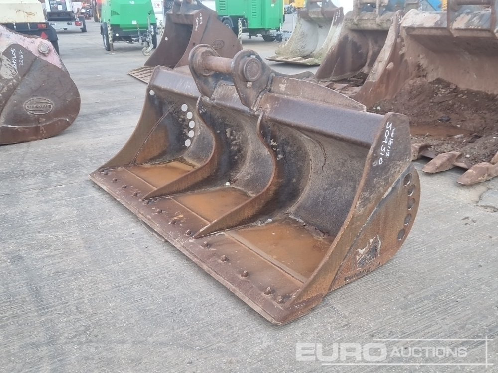 Rhinox 84" Ditching Bucket 80mm Pin to suit 20 Ton Excavator - Cazo: foto 1 Rhinox 84" Ditching Bucket 80mm Pin to suit 20 Ton Excavator - Cazo: foto 1