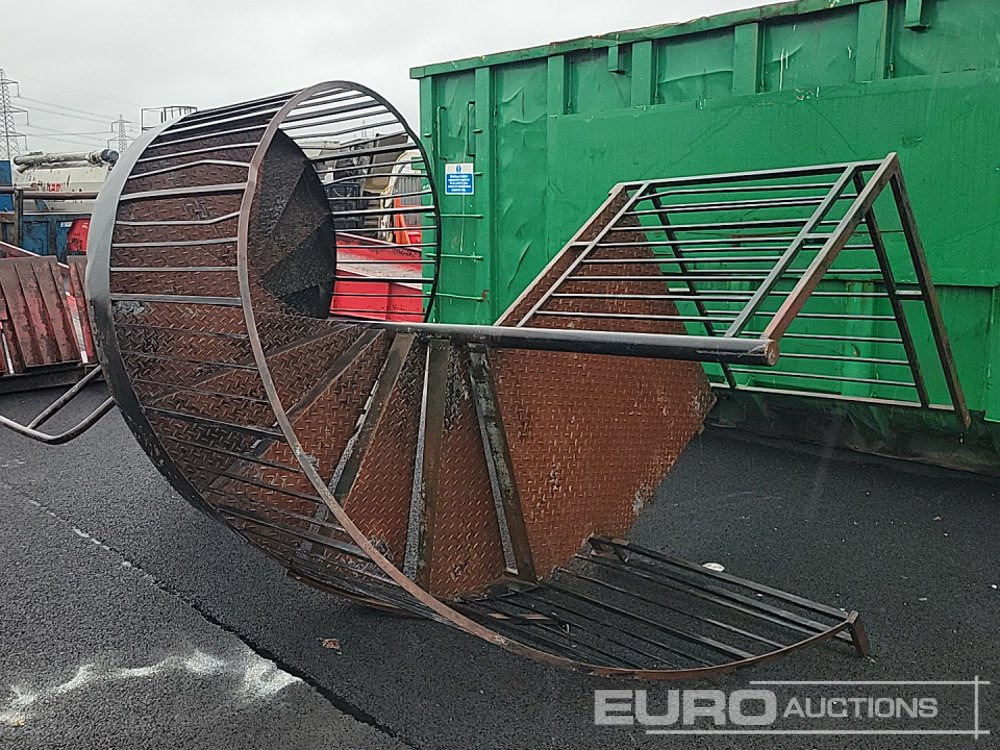 Spiral Staircase - Herramienta/ Equipo: foto 3 Spiral Staircase - Herramienta/ Equipo: foto 3