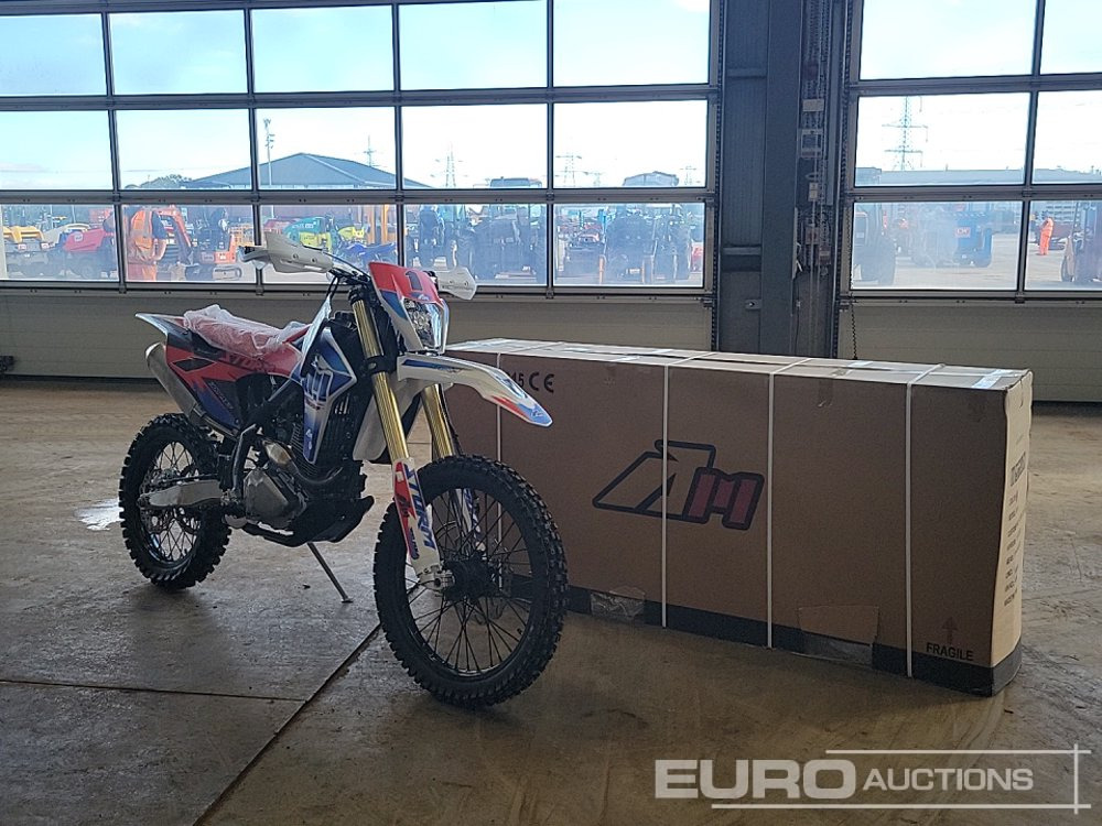 Motocicleta Unused 2025 Apollo Storm 300cc Motorcross Bike, 21" Front, 18" Rear Tyres, Electric Start, Air Cooled, Hydraulic Suspension, Disc Brakes, Lighting Kit (UNASSEMBLED): foto 38