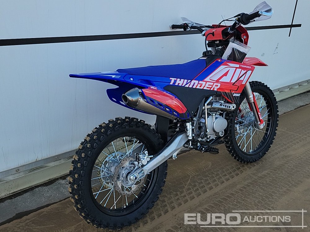 Unused 2025 Apollo Thunder 250cc Motorcross Bike, 21" Front, 18" Rear Tyres, Electric Start, Air Cooled, Hydraulic Suspension, Disc Brakes, Lighting Kit (UNASSEMBLED) - Motocicleta: foto 4 Unused 2025 Apollo Thunder 250cc Motorcross Bike, 21" Front, 18" Rear Tyres, Electric Start, Air Cooled, Hydraulic Suspension, Disc Brakes, Lighting Kit (UNASSEMBLED) - Motocicleta: foto 4
