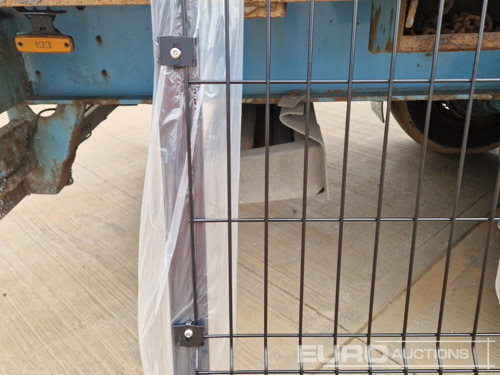 Equipo de construcción Unused Galvanised & Powder Coated Heavy Duty (5mm) Wire Mesh Fencing, 25 x H2.4m x W2.2m Panels, 26 x 60mm x 60mm x3m Posts, with Fittings (Black): foto 22