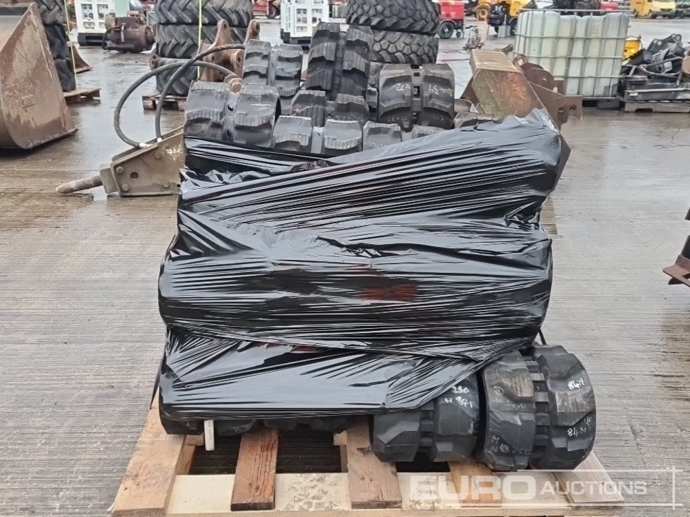 Unused Pallet of Rubber Tracks to suit Mini Excavator - Oruga para Maquinaria de construcción: foto 4 Unused Pallet of Rubber Tracks to suit Mini Excavator - Oruga para Maquinaria de construcción: foto 4