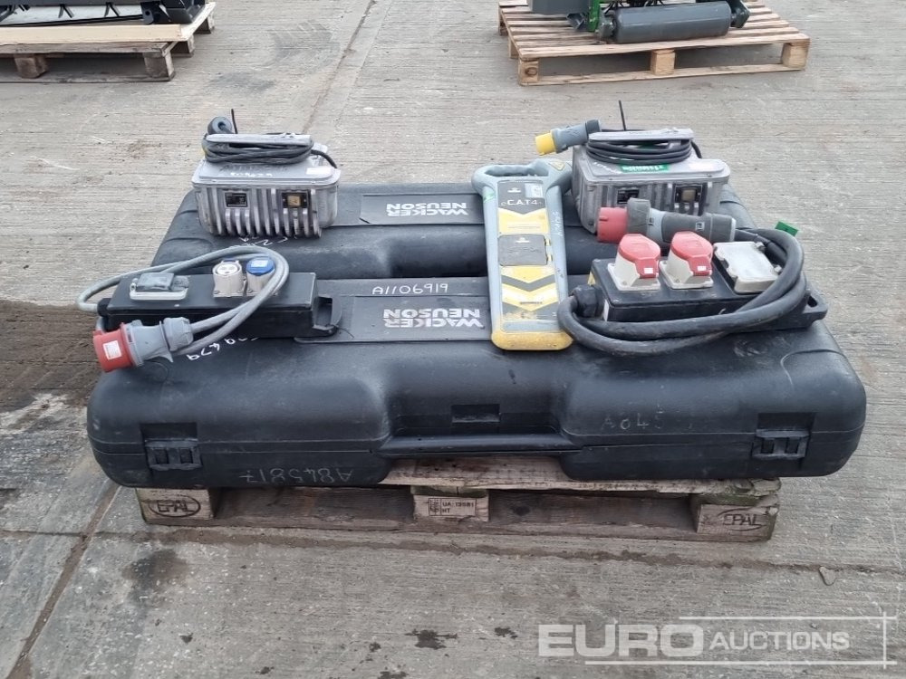 Wacker Neuson Balloon Light & Ballast Battery (2 of), 415 Volt Distribution Cable (2 of), C.A.T 4+ Radio Detector - Equipo de construcción: foto 4 Wacker Neuson Balloon Light & Ballast Battery (2 of), 415 Volt Distribution Cable (2 of), C.A.T 4+ Radio Detector - Equipo de construcción: foto 4