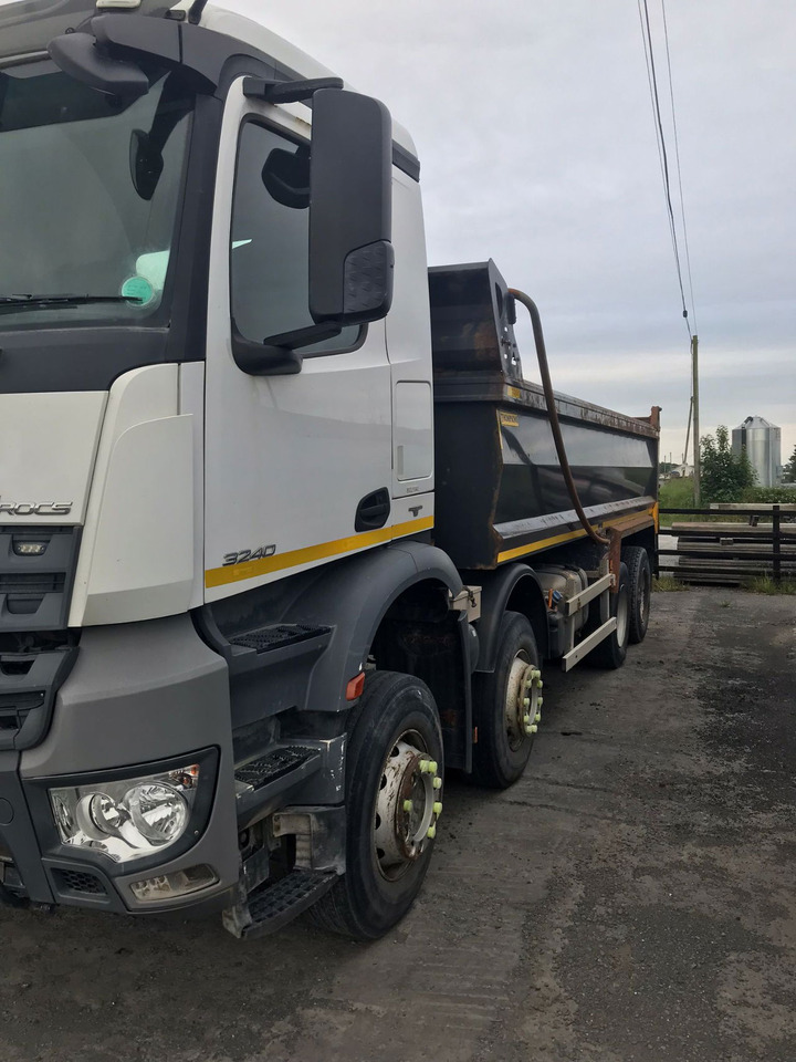 Mercedes-Benz Actros 3240 Tipper - Camión volquete: foto 4 Mercedes-Benz Actros 3240 Tipper - Camión volquete: foto 4