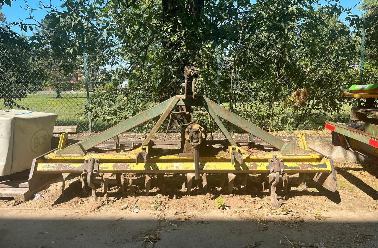 Erpice rotante usato Moreni - Rotocultivador: foto 1 Erpice rotante usato Moreni - Rotocultivador: foto 1