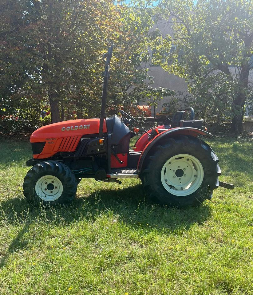 Trattore usato Goldoni Ronin 50 - Mini tractor: foto 2 Trattore usato Goldoni Ronin 50 - Mini tractor: foto 2