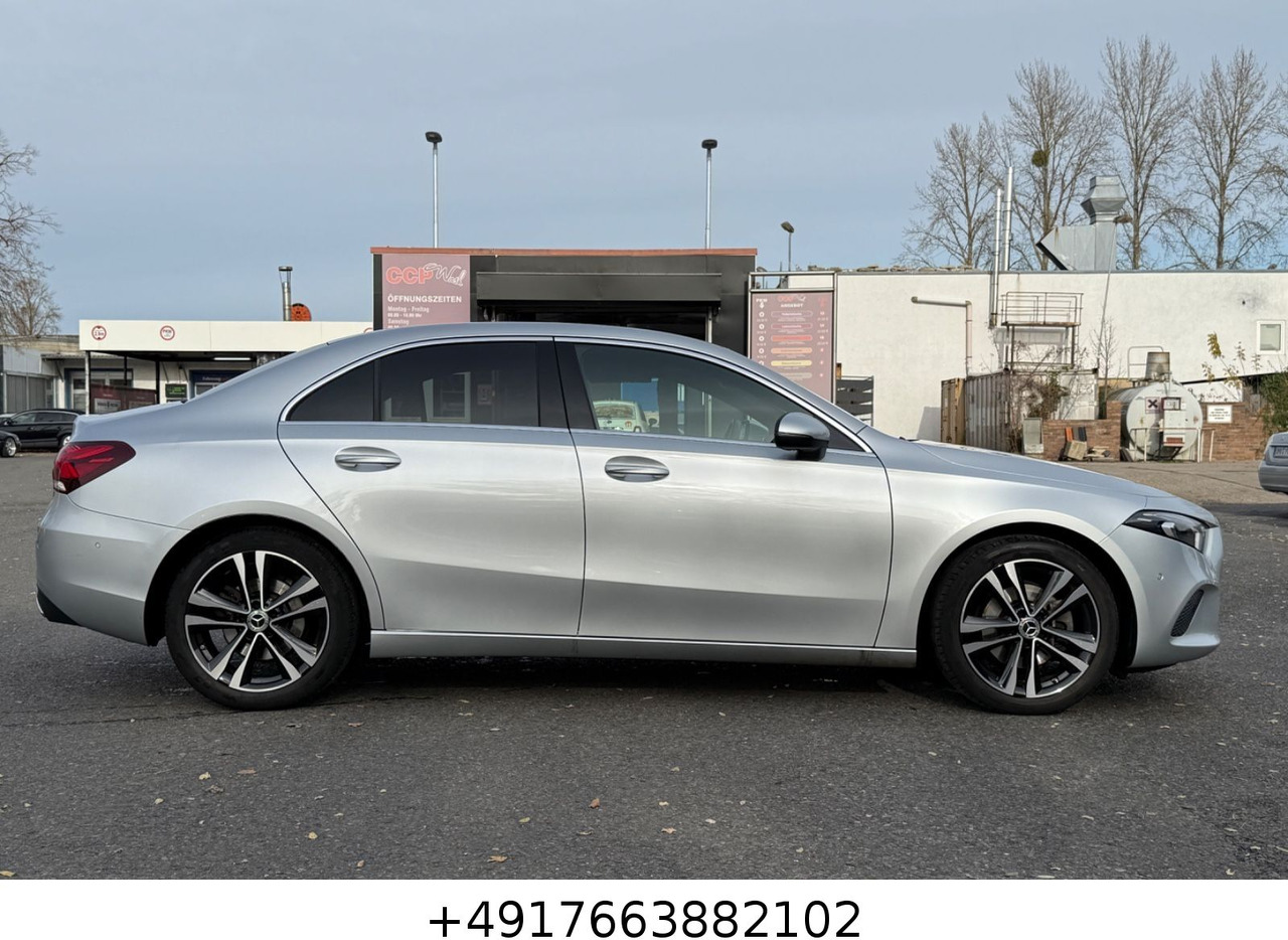 Mercedes-Benz A 200 Lim./LED/KAMERA/NAVI/SITZHZG. - Sedan: foto 4 Mercedes-Benz A 200 Lim./LED/KAMERA/NAVI/SITZHZG. - Sedan: foto 4